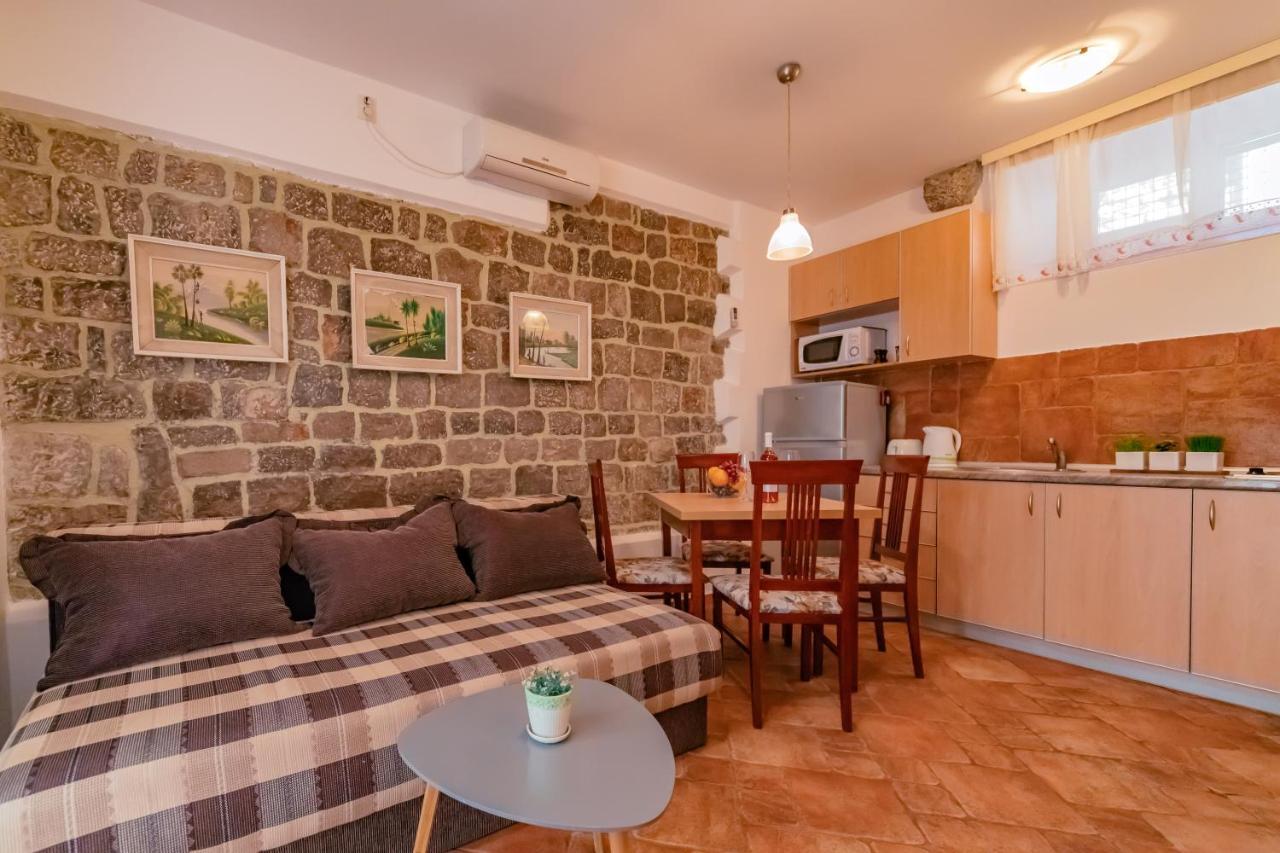 Apartments Bigovo Veljic ティヴァト エクステリア 写真