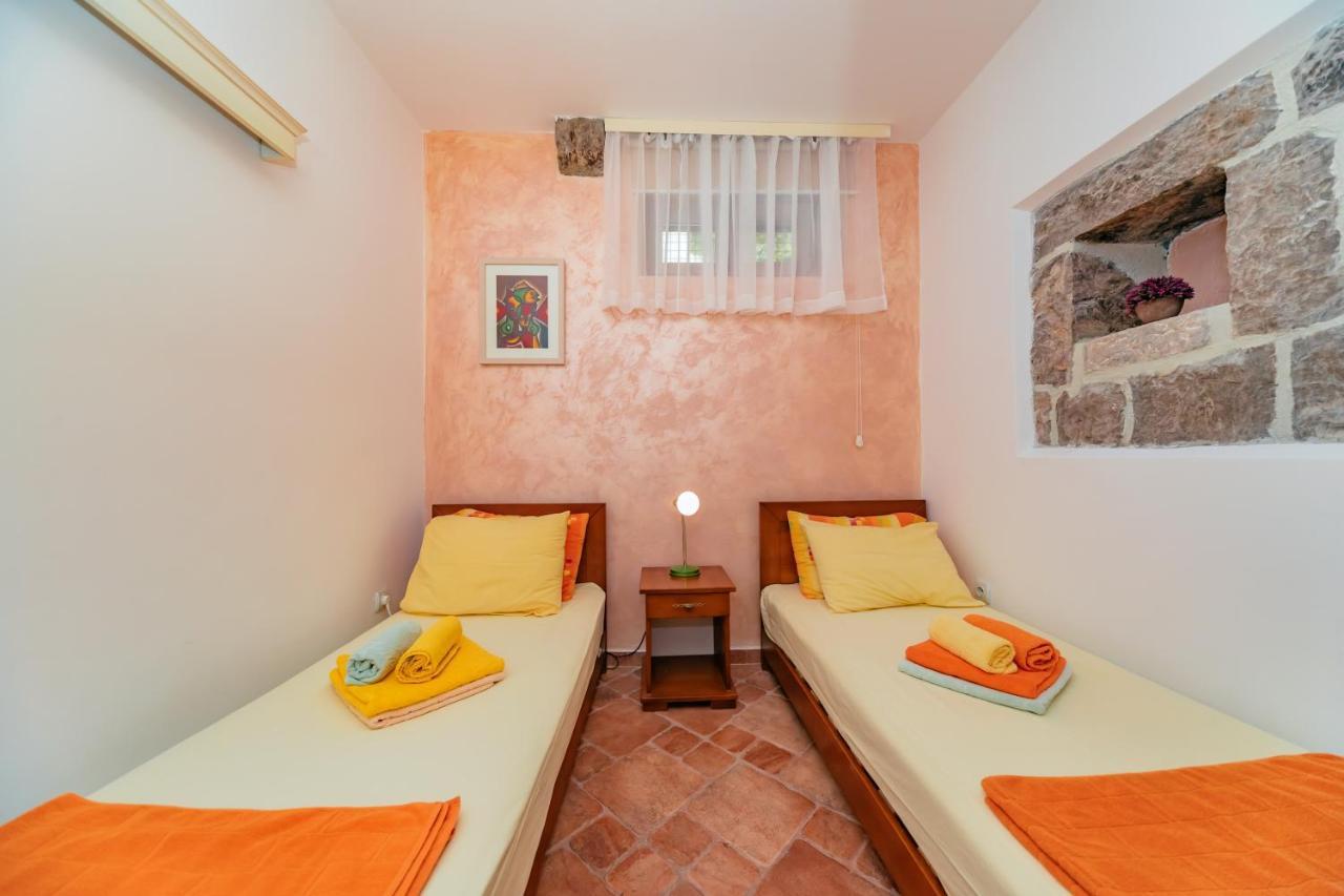 Apartments Bigovo Veljic ティヴァト エクステリア 写真